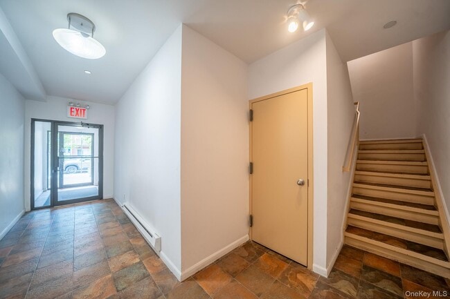 Photo - 175-24-17589 89th Ave Unit C