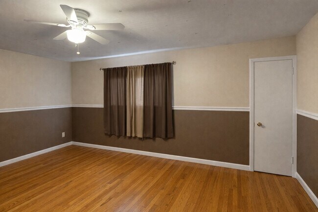 Photo - 905 Boswell Hill Rd