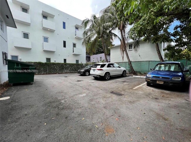 Photo - 661 NW 1st St Unit 6