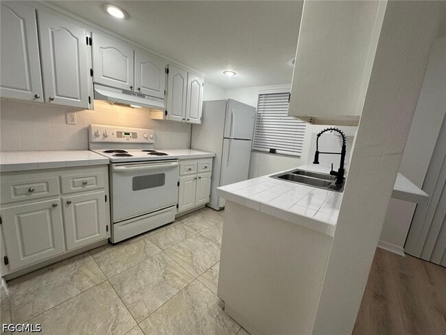 Photo - 12642 Kenwood Ln Unit B