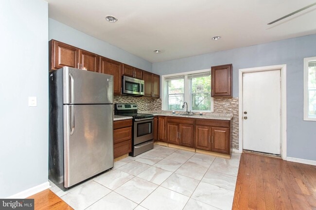 Photo - 2849 N Bailey St