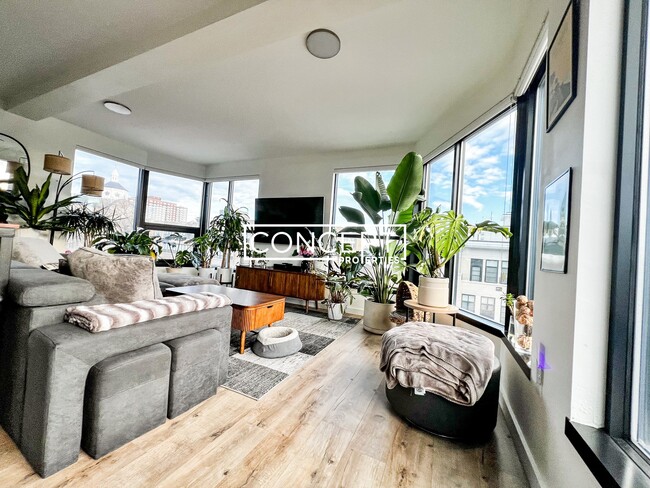 Building Photo - 2 Sewall St Unit 407