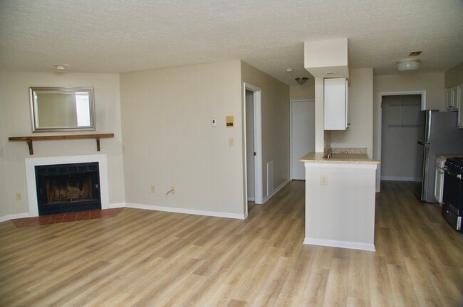 Photo - 2245 Hedgerow Road Unit B