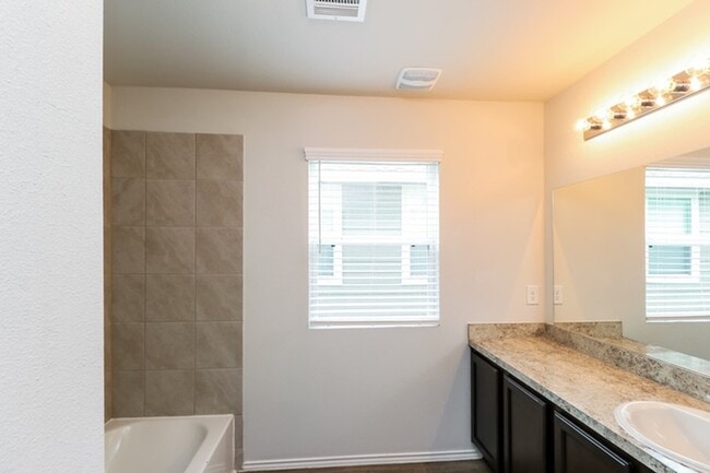 Photo - 2722 Madison Ct