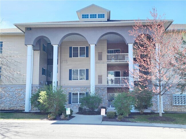 Photo - 252 N Walnut St Apartment Unit 210