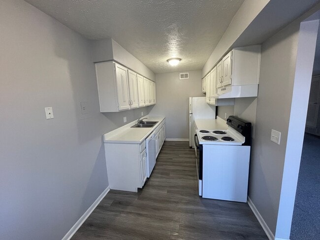 Photo - Juniper Gardens