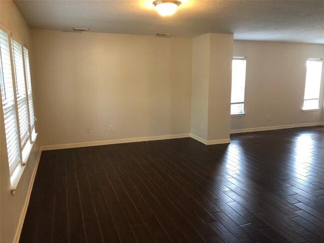 Photo - 5718 Silas Creek Ct