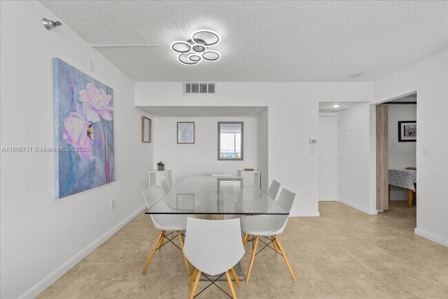 Photo - 20515 E Country Club Dr Unidad 746