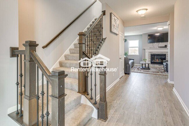 Photo - 923 112th Ln NE