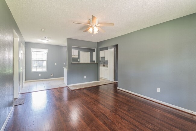 Photo - 5407 Thrush Dr