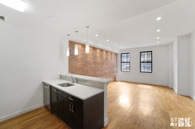 Building Photo - 35A Lexington Ave Unit 1 Rental