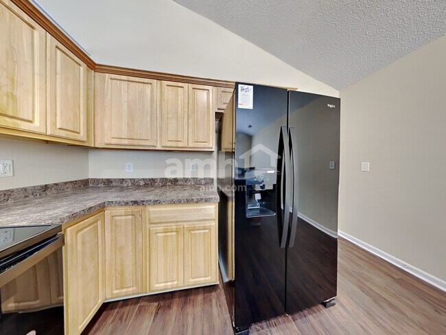 Photo - 213 Trickle Dr