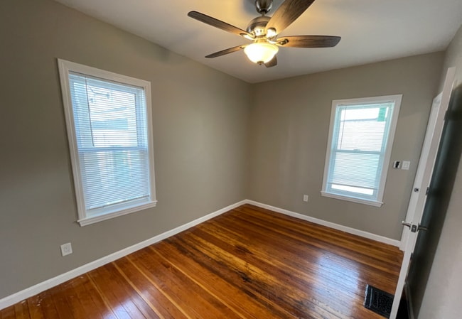 Photo - 227 Holland St