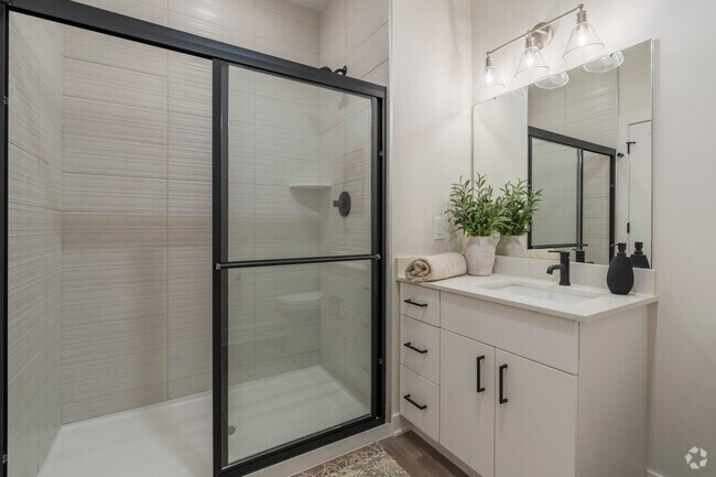 2BR, 2BA - 1,022SF - Pine - Bathroom 2
