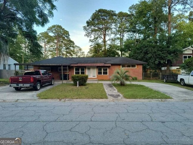 Photo - 4748 Sylvan Dr House