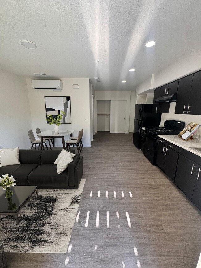 Sunrise Crossing Apartments