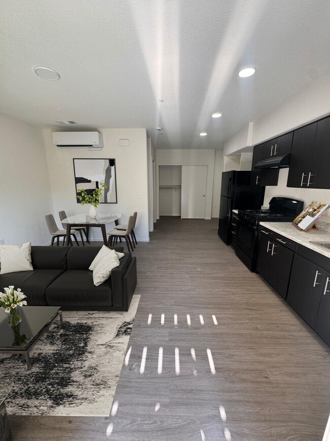 Photo - Sunrise Crossing Apartments