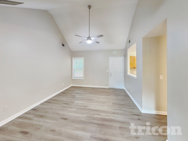 Photo - 535 Brentwood Blvd