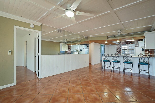 Photo - 896 N Federal Hwy Unit 325