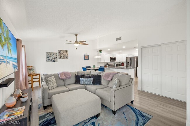Photo - 6326 Royal Woods Dr