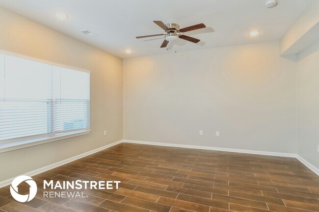 Photo - 2069 Paddle Wheel Dr