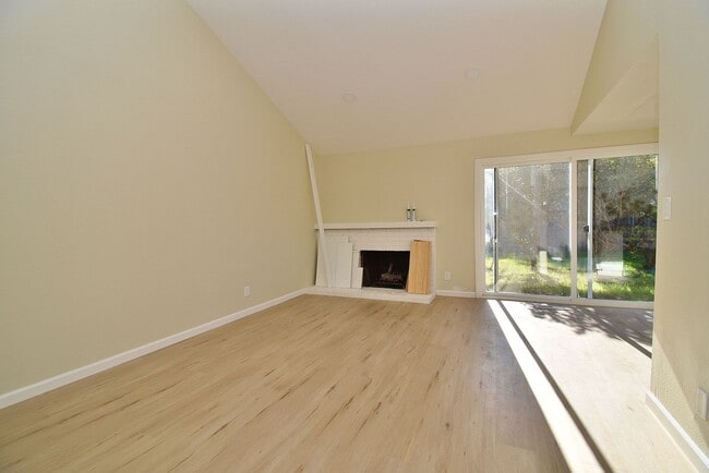 Photo - COMING SOON | $4,090 / 4 BR - GORGEOUS REMODELED PARKMONT HOME IN CENTRAL FREMONT