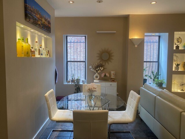Photo - 1038 Beacon St Unidad 101