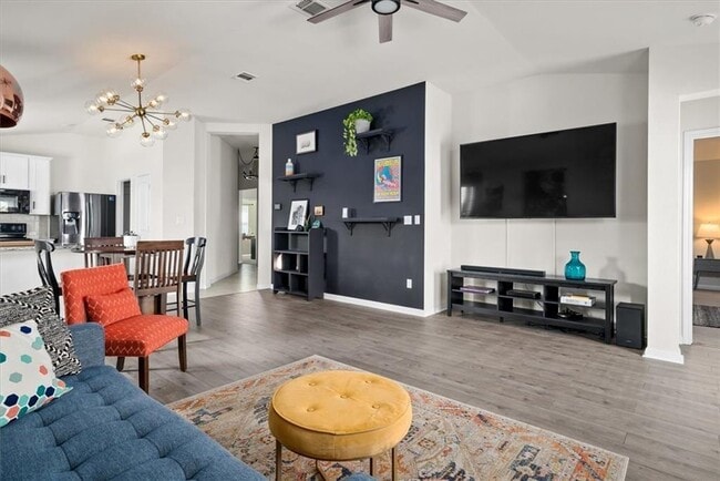 Photo - 572 Evening Star