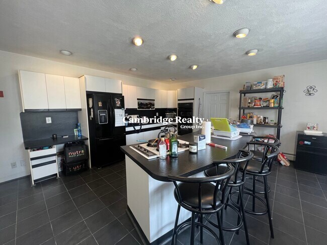 Photo - 32 Winchester St Unit 1