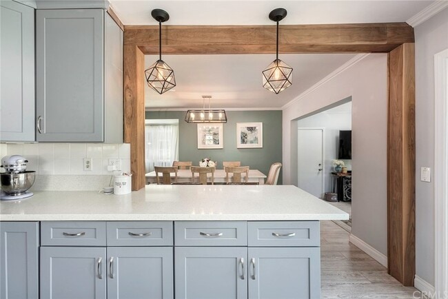 Photo - 5635 Pimenta Ave