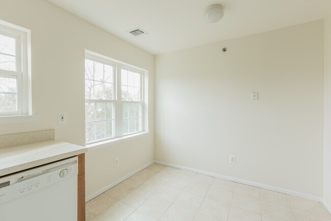 Eat-In Kitchen