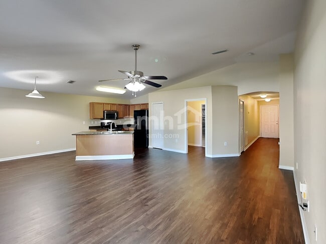 Photo - 1315 Tarton Way