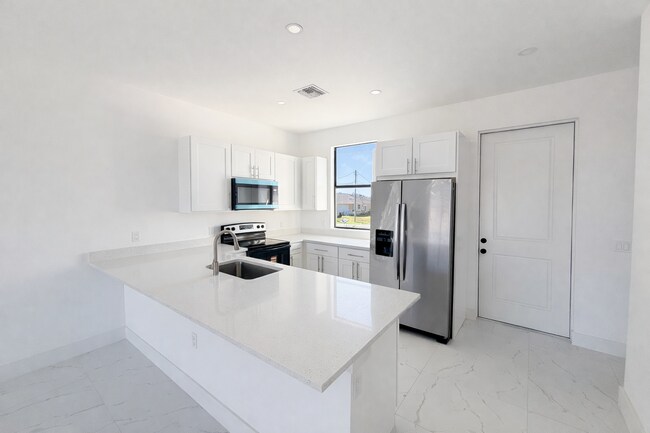 Photo - 1125-1127 Homer Ave S Unit 1125