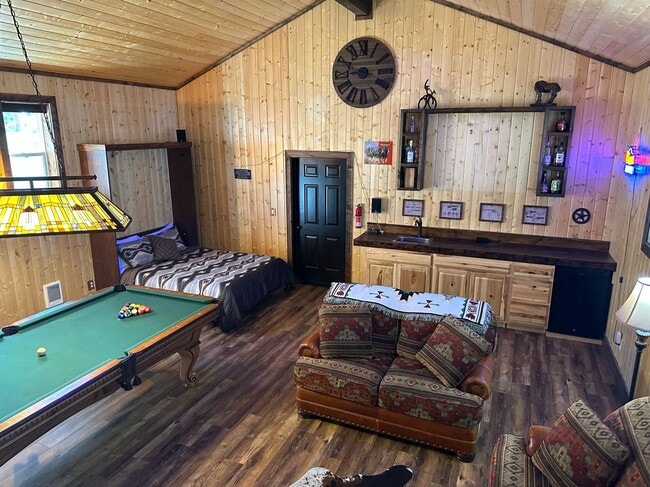 Photo - Studio Apartment in Deschutes River Woods