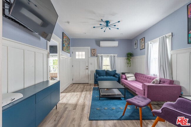 Photo - 218 N Ave 61