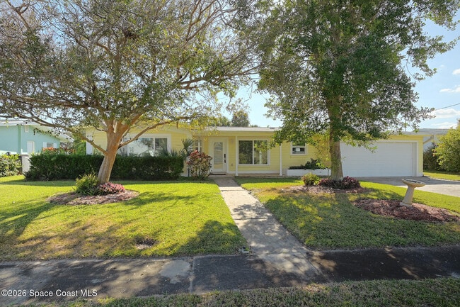 Photo - 453 Dolphin St