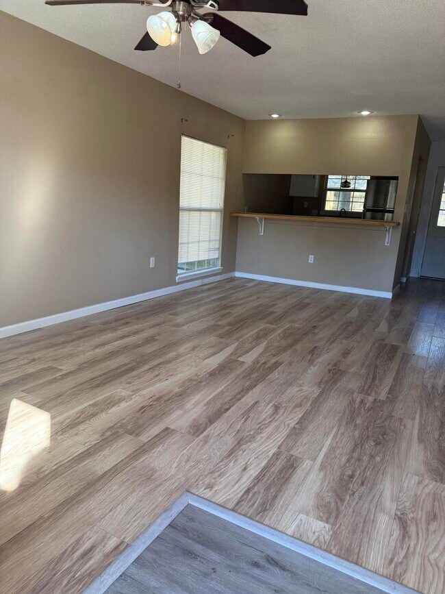 Photo - 607 W Sunset Blvd