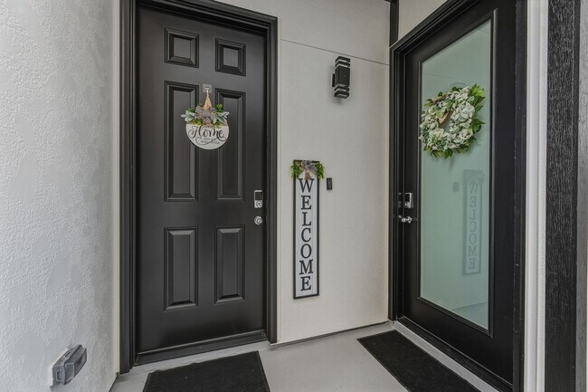 Photo - 4229 Elmwood St Unit B