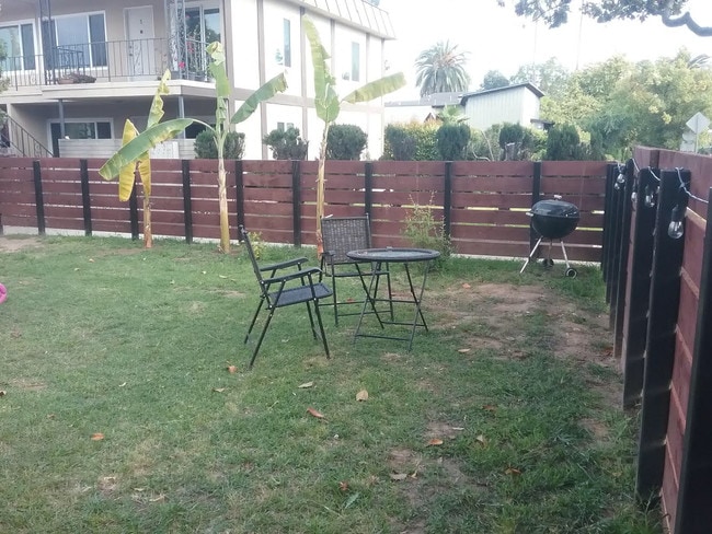 Fox Chapel Local Park está ubicado en una pequeña comunidad de casas adosadas en el condado de Montogmery. - 610 Fremont Ave Unidad B