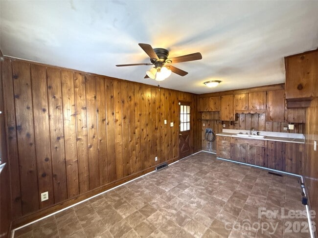 Photo - 4428 Brooktree Dr