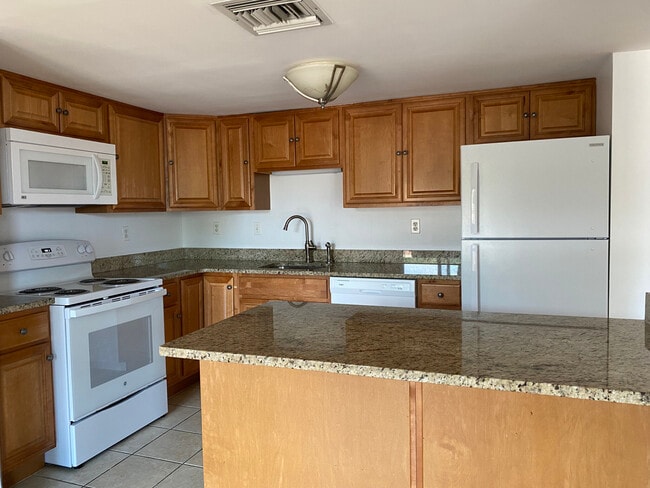 Photo - 85 Brainerd Rd