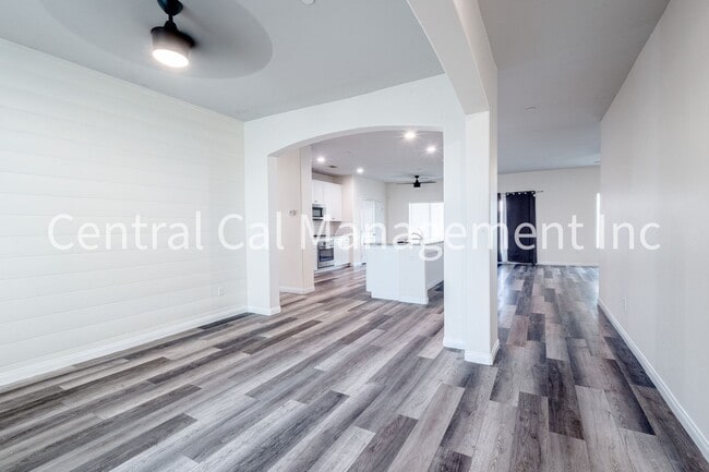 Photo - 4 Bedroom/2 Bath Home in the Southwest - $2595 Per Month!