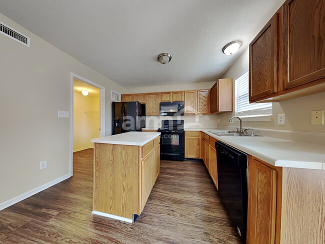 5805 W Deerview Bend