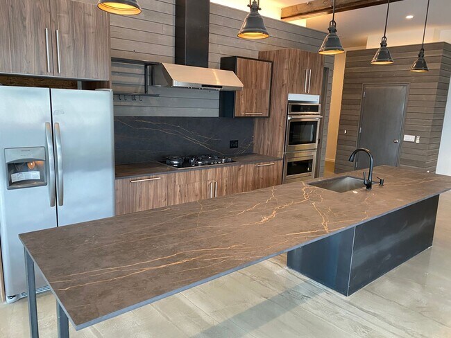 Photo - 501 South St Unit 02