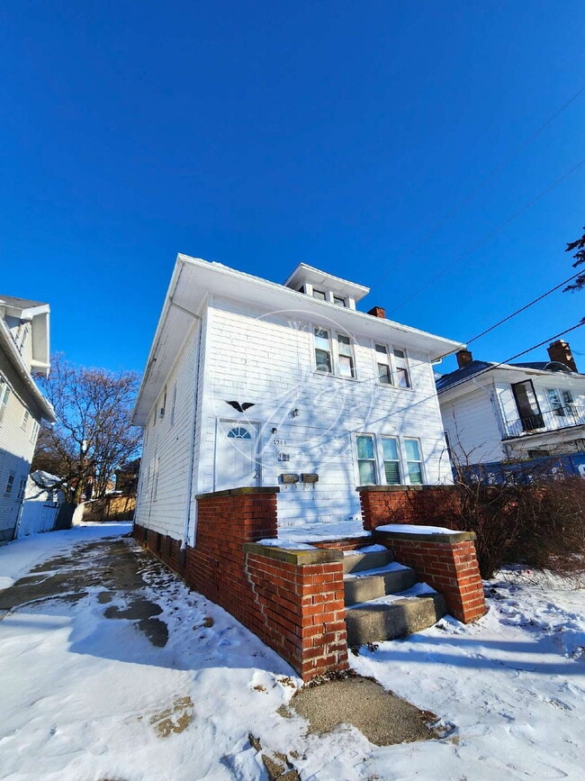 Building Photo - 1944 Crosswell Pl