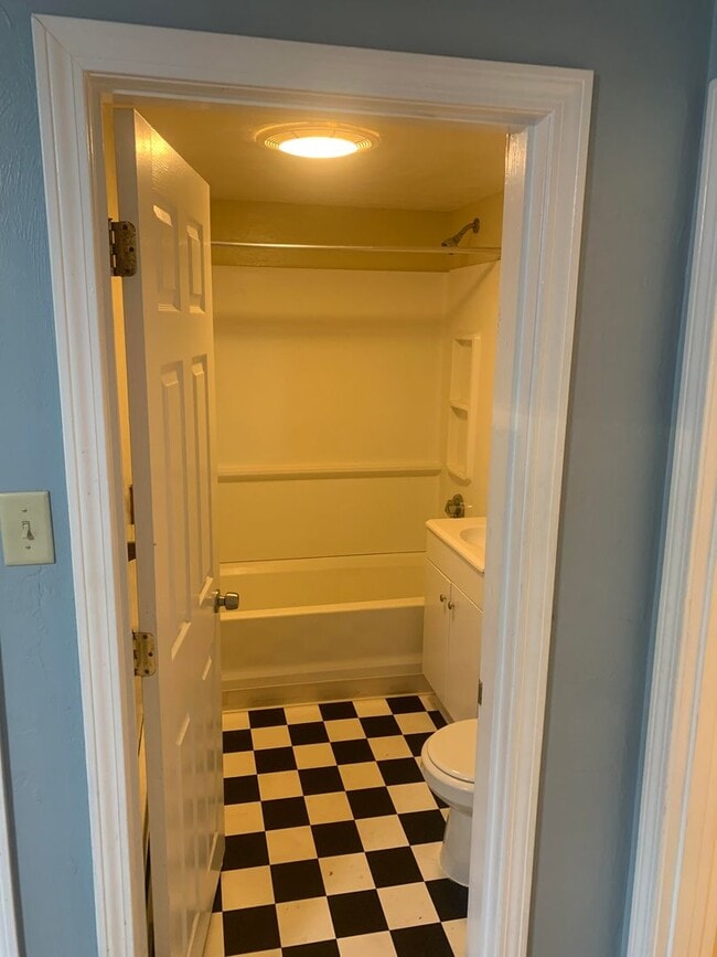 Photo - 6 S Harlem St Unidad 2