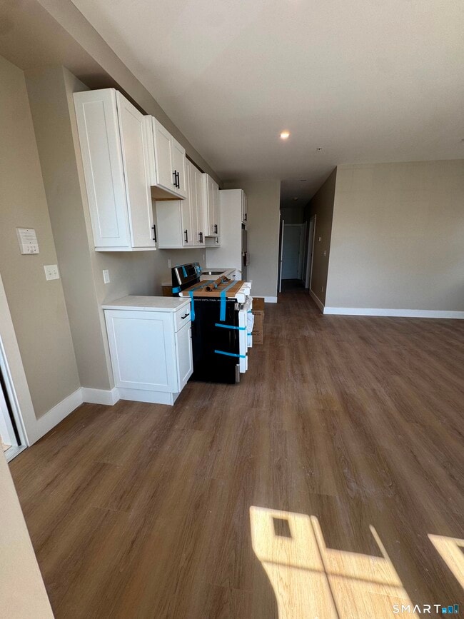 Building Photo - 170 Denver Ave Unit 1st