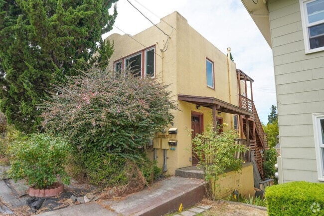 Building Photo - Charming 2 Bedroom Berkeley Unit Available! Rental