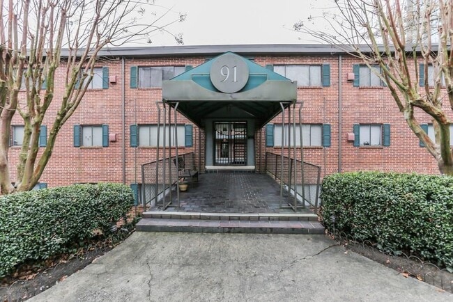 Building Photo - 91 Rumson Rd NE Unit A-17