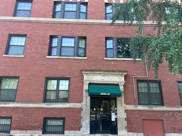 Building Photo - 2237 N Kedzie Blvd Unit 3 Rental